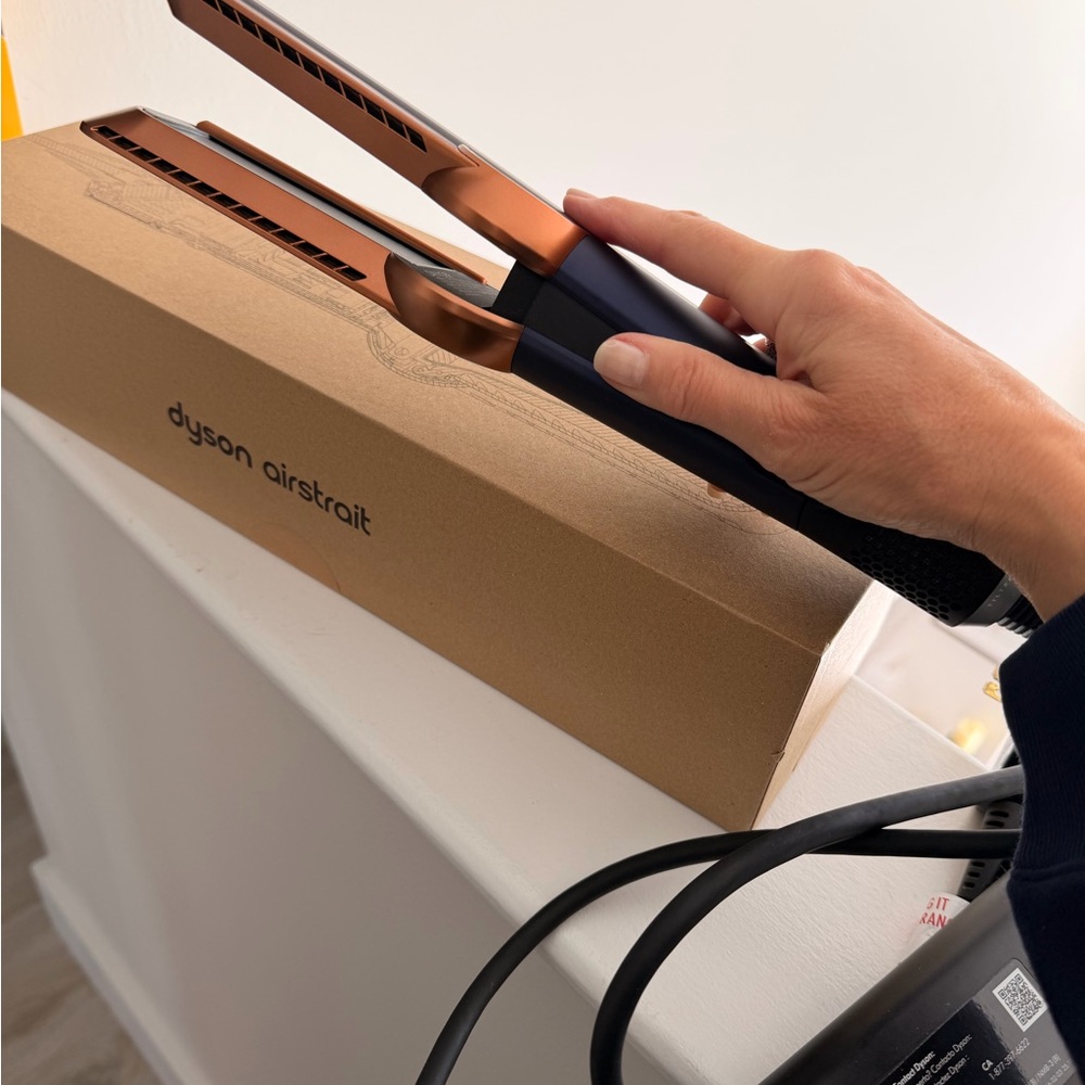 Dyson AirStrait Styler in Copper and Black